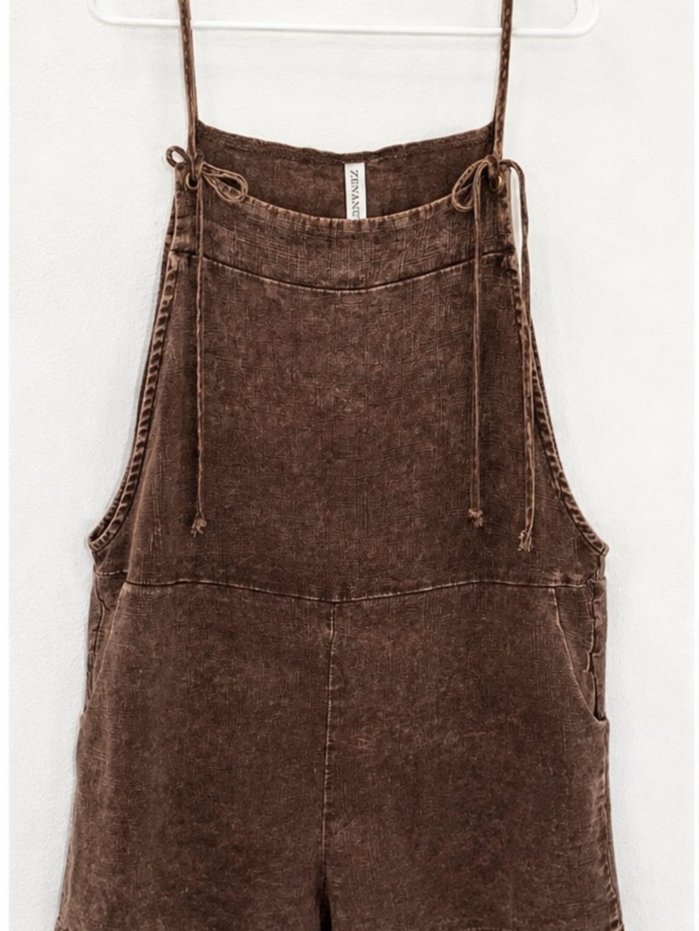 Zenana Outfitters Brown Wash Denim Romper adjustable tie straps NWOT